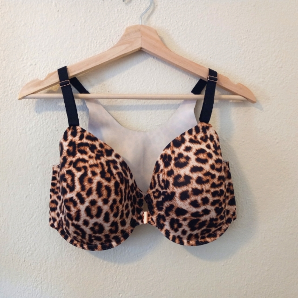 Soma Vanishing 360 Front Close Bra size  36DDD